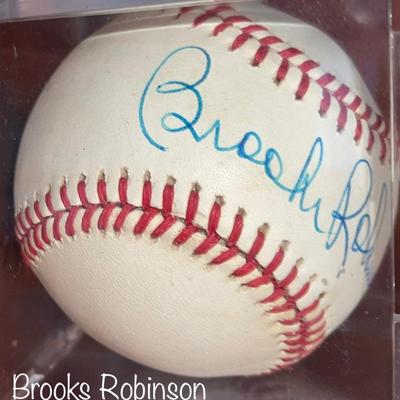 Brooks Robinson autographed baseball