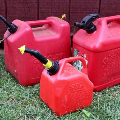 plastic gas cans
