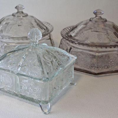 Pair of lidded bowls in Grape & Thumbprint pattern, Paneled Thistle lidded honey box.