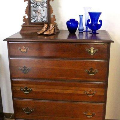 Solid wood bedroom suite including a handsome chest of drawers...