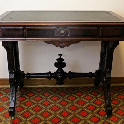Stylish antique Victorian library table with locking drawer & key.
