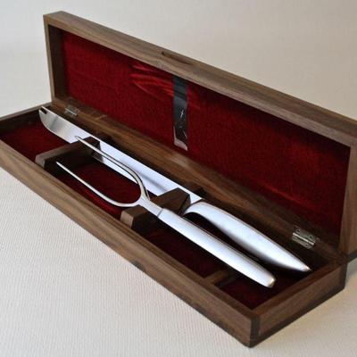 Gerber carving set in walnut box
