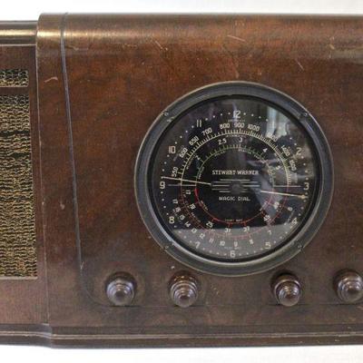Detail - dial of Stewart Warner R-146 series radio.