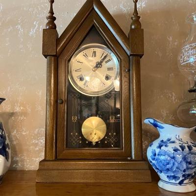 Alaron 31 day mantle clock. $35