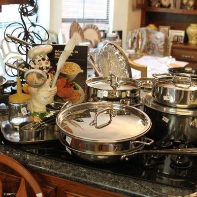 a large amount of salad master pans have sold