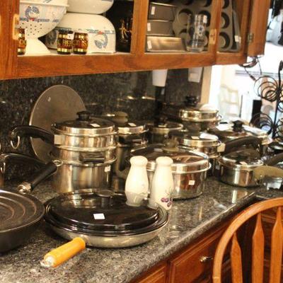 a large amount of salad master pans have sold