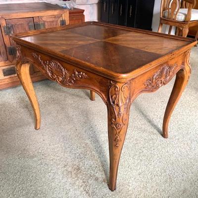 Henredon Villandry Collection carved end table