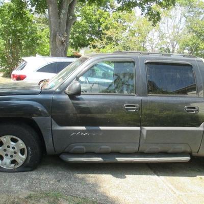 2003 Chevy Avalanche, AVA Model, 174,066 miles, 8 cylinder 