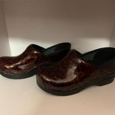 Danske Size 37 European 6.5 US