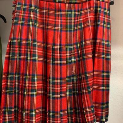 Authentic Kilt Tailored iby 100% New Wool by John Morrison Kiltmakers. Size S
