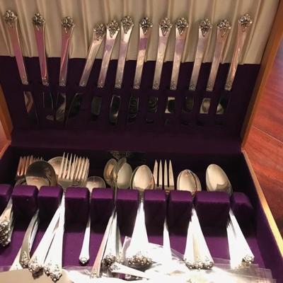 Royal Crest sterling flatware and box 107 pieces $1200