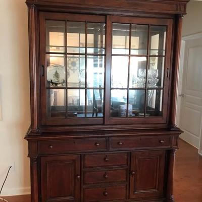 Thomasville china cabinet with sliding doors $475
58 X 20 X 85