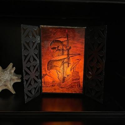 Glass lamp with painting 