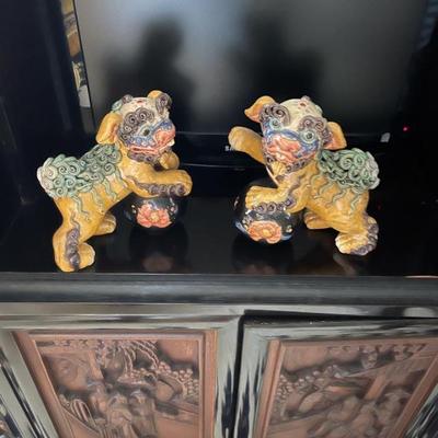 Foo dogs