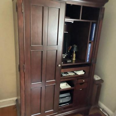 Computer armoire