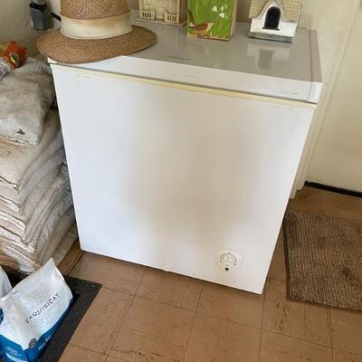 Frigidaire chest freezer