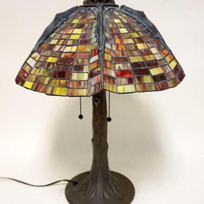 1082	CONTEMPORARY LEADED GLASS TABLE LAMP, APPROXIMATELY 22 IN HIGH
