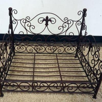 1257	FANCY IRON PET BED	FANCY IRON PET BED, APPROXIMATELY 25 IN X 19 IN X 1+ IN HIGH
