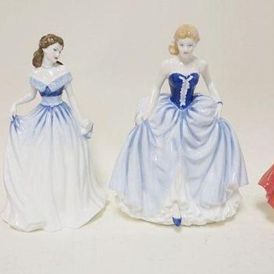 1060	GROUP OF ROYAL DOULTON FIGURES INCLUDING SIGNED ROYAL DOULTON CLASSICS SUSAN, 9 IN HIGH

