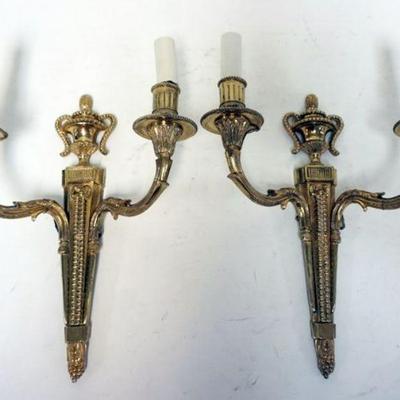 1208	PAIR OF GILT BRONZE WALL SCONCES	PAIR OF GILT BRONZE ELECTRIC WALL SCONCES, APPROXIMATELY 13 IN HIGH
