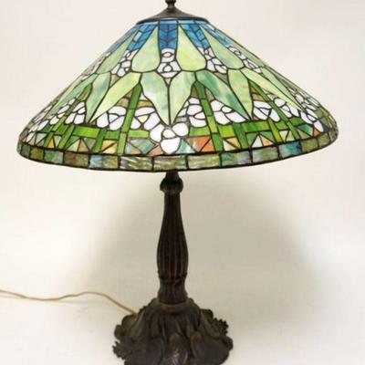1106	CONTEMPORARY LEADED GLASS TABLE LAMP	CONTEMPORARY LEADED GLASS TABLE LAMP, APPROXIMATELY 26 IN HIGH
