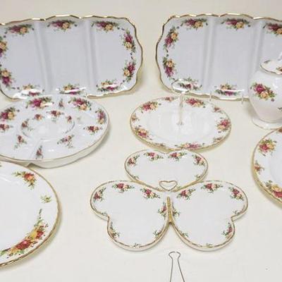 1058	GROUP OF ASSORTED ROYAL ALBERT *OLD COUNTRY ROSE* INCLUDING 2-13 1/2 IN PLATTERS, DIVIDED TRAYS & COVERED JAR
