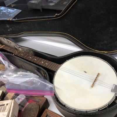 Vintage Banjo in case 