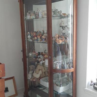 Curio Cabinet 
Collectibles 