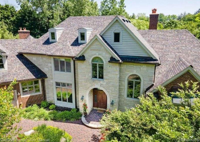 A Bloomfield Hills Estate Sale