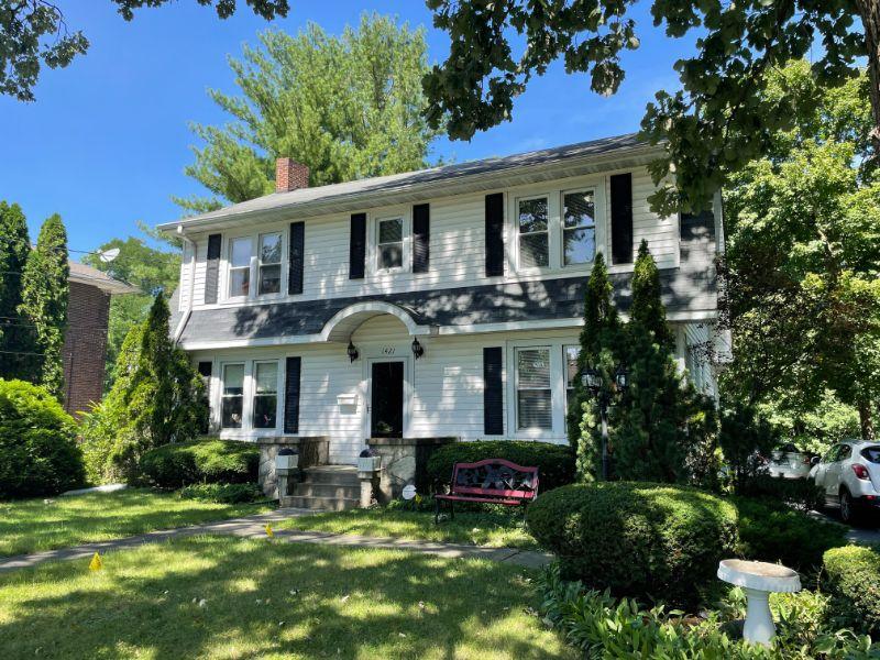 Cait's Joliet Estate Sale 50 OFF