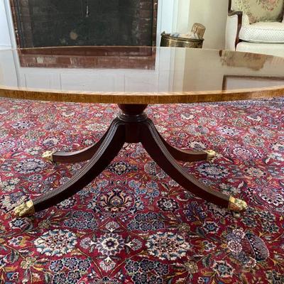 Cocktail table pristine condition