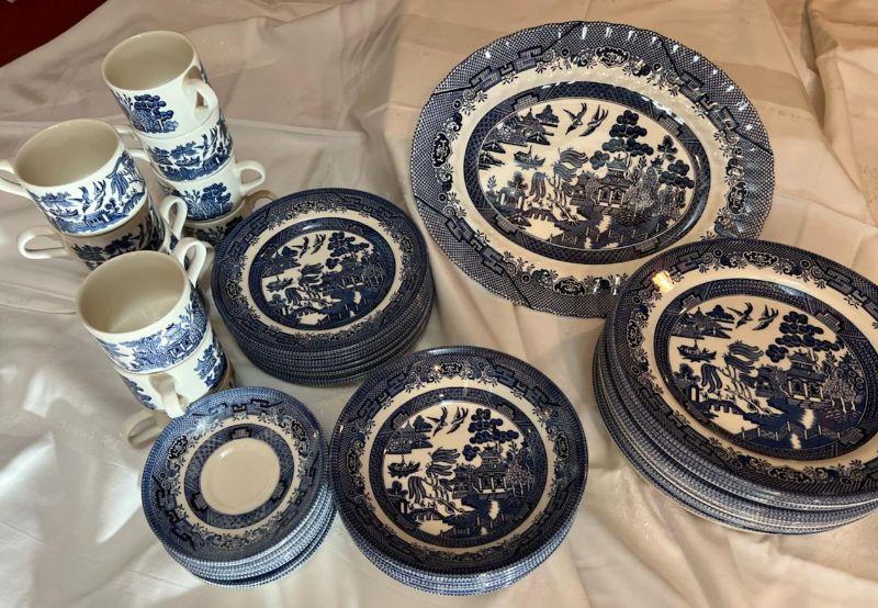 Large Outdoor Estate Sale