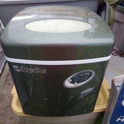 Portable Ice cube Maker