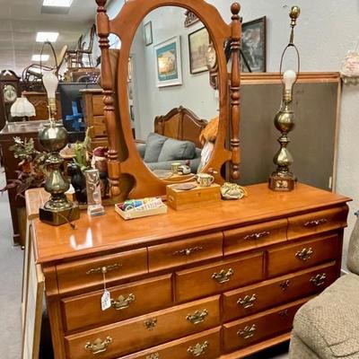 Dresser with mirror 