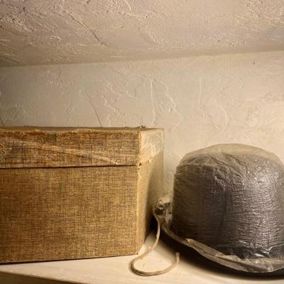 Antique Robley hat and hatbox 