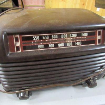 Bakelite radio 