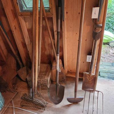 Garden yard tools