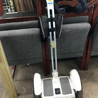 https://www.ebay.com/itm/125496063732	JF7017 Airwheel S3 Electric Scooter in Blue No Charger NOT TESTED
