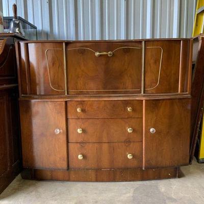 https://www.ebay.com/itm/125503731262	RR4022 Beautility Wooden Cocktail Side Bar Wired, NOT TESTED		Auction
