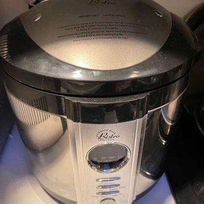 Bistro pressure cooker
