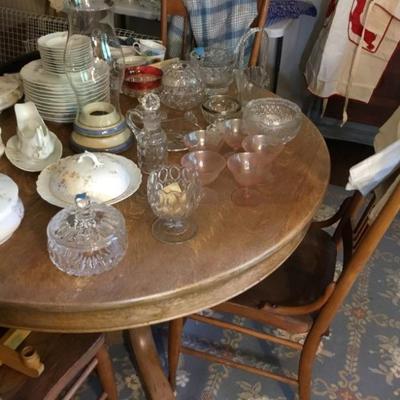 The table and chairs have been sold.