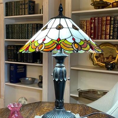 Tiffany style Stained Glass Table Lamp