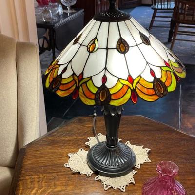 Tiffany style Stained Glass Table Lamp