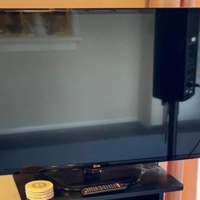 LG Flatscreen TV w/ remote