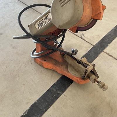 Chain saw sharp enter and works