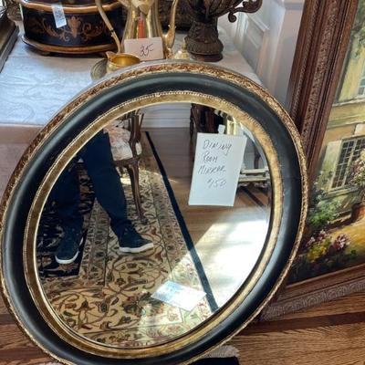 round mirror