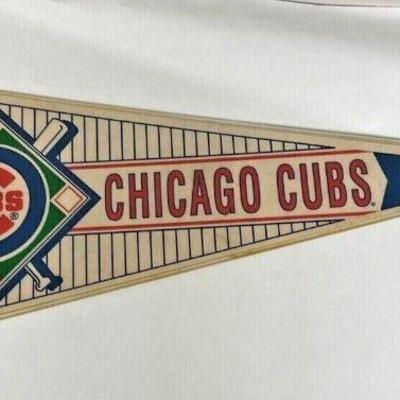 https://www.ebay.com/itm/115527621719	NC722 VINTAGE CHICAGO CUBS PENNANT FLAG OFFICIAL MLB 

