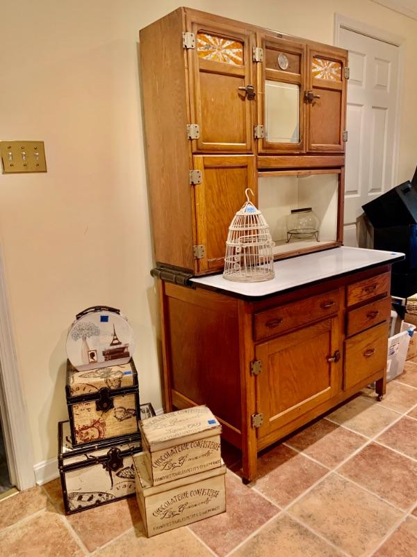 Stunning Kentlands Estate Sale