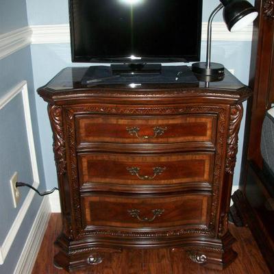 ***BIN*** Photo of 1 of 2 Nightstands