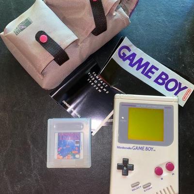 Vintage game boy,  case and one game